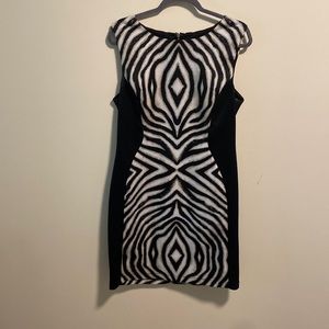 Bisou Bisou Black and White Sleeveless Dress